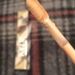 Kylie cosmetics concealer